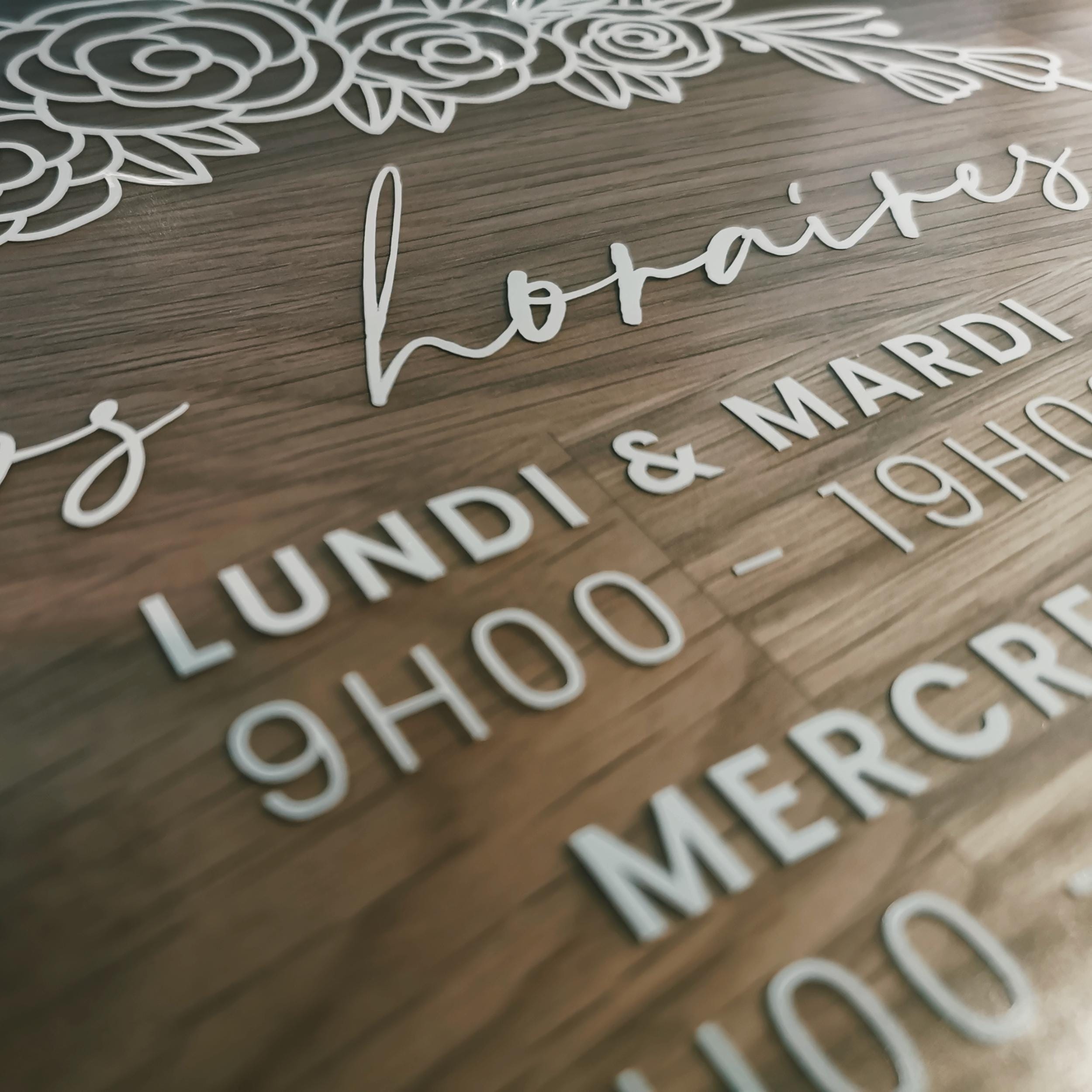 Sticker horaires d’ouverture vitrine | Autocollant vitrophanie heures d’ouverture magasin, salon de coiffure, restaurant, café et commerces