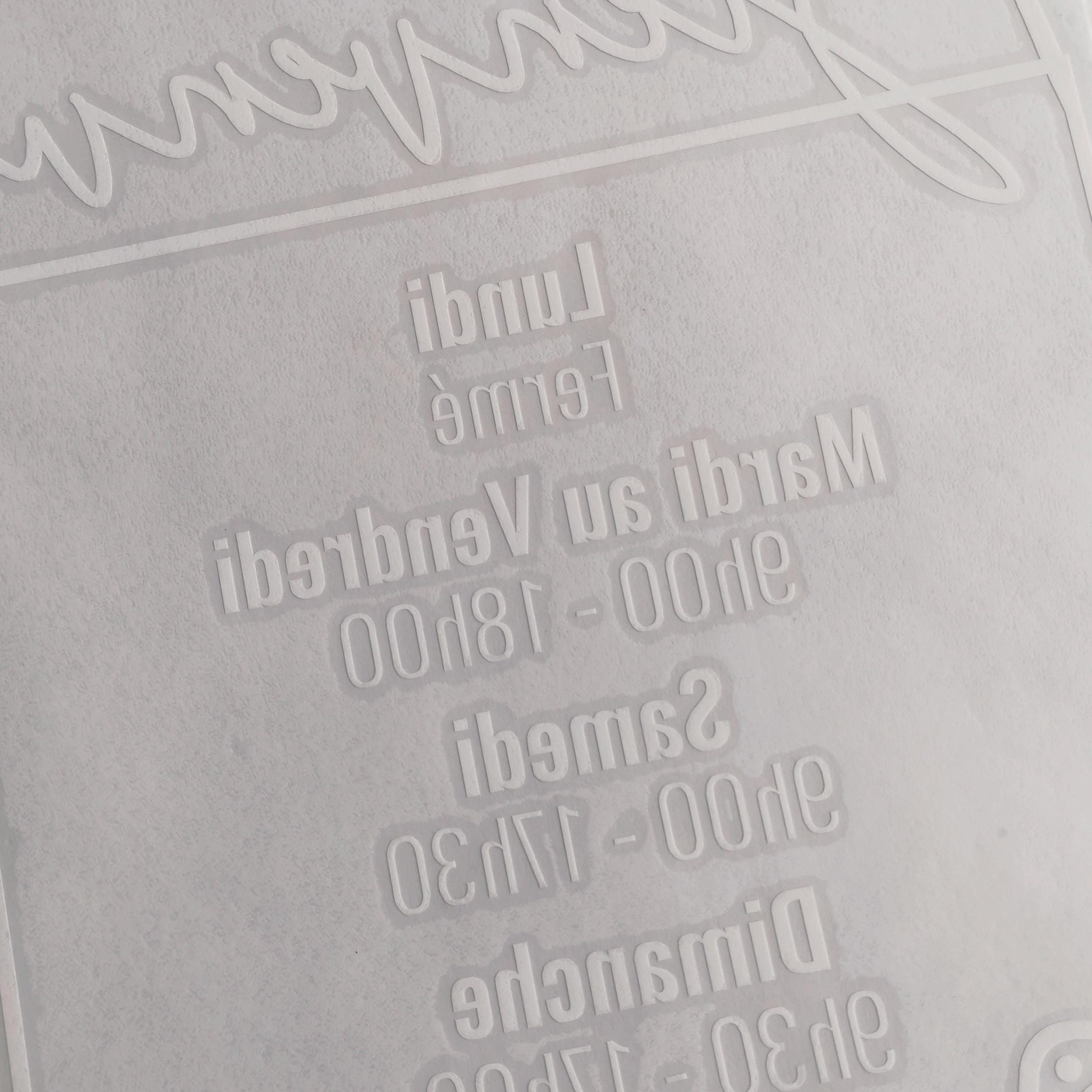 Sticker horaires d’ouverture vitrine | Autocollant vitrophanie heures d’ouverture magasin, salon de coiffure, restaurant, café et commerces